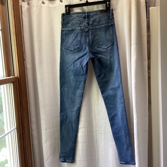 Abercrombie & Fitch Super Skinny High Rise Jeans *6L/28” *  EUC - Picture 3 of 3